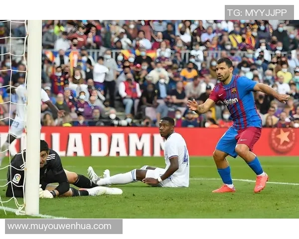 足球发展趋势分析与未来展望探讨全球化与科技对足球运动的影响